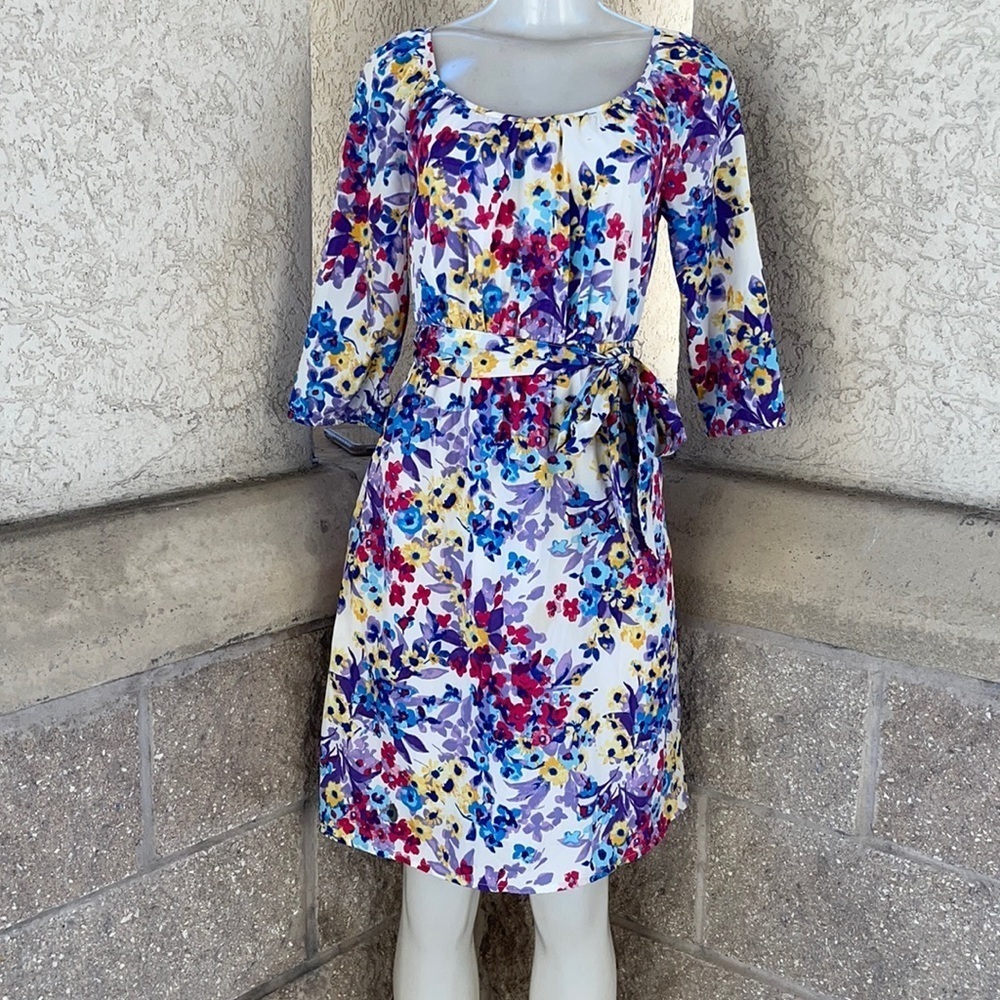 Old Navy Floral Tie Waist  3/4 White Dress with Blue, Purple Yellow Pink Size XS